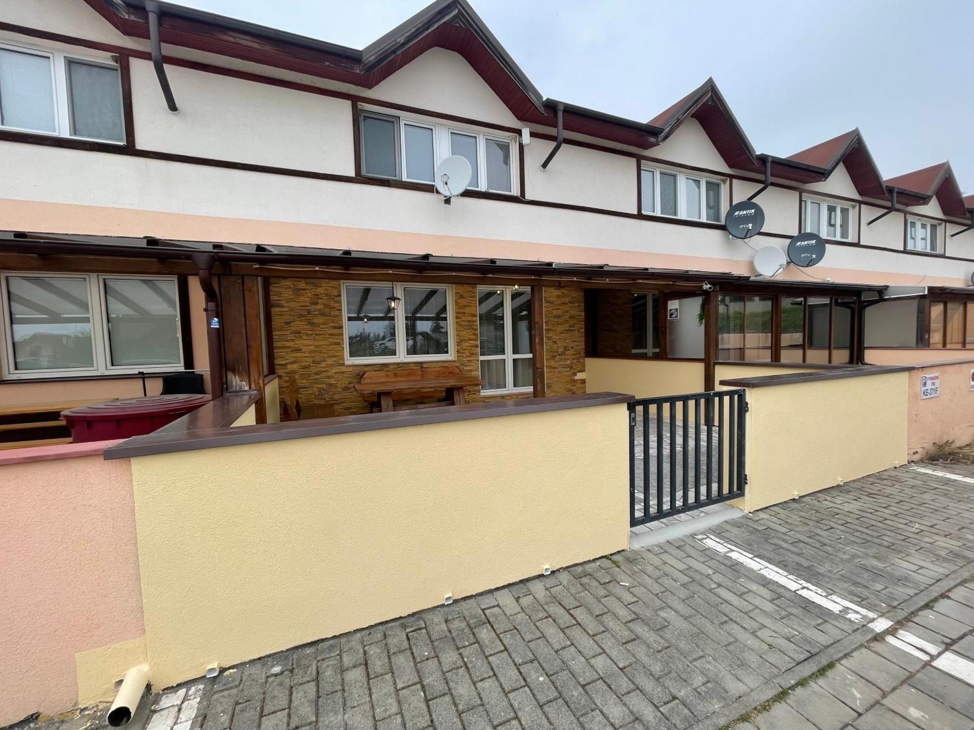 Apartman Illy Veľký Slavkov Exterior foto