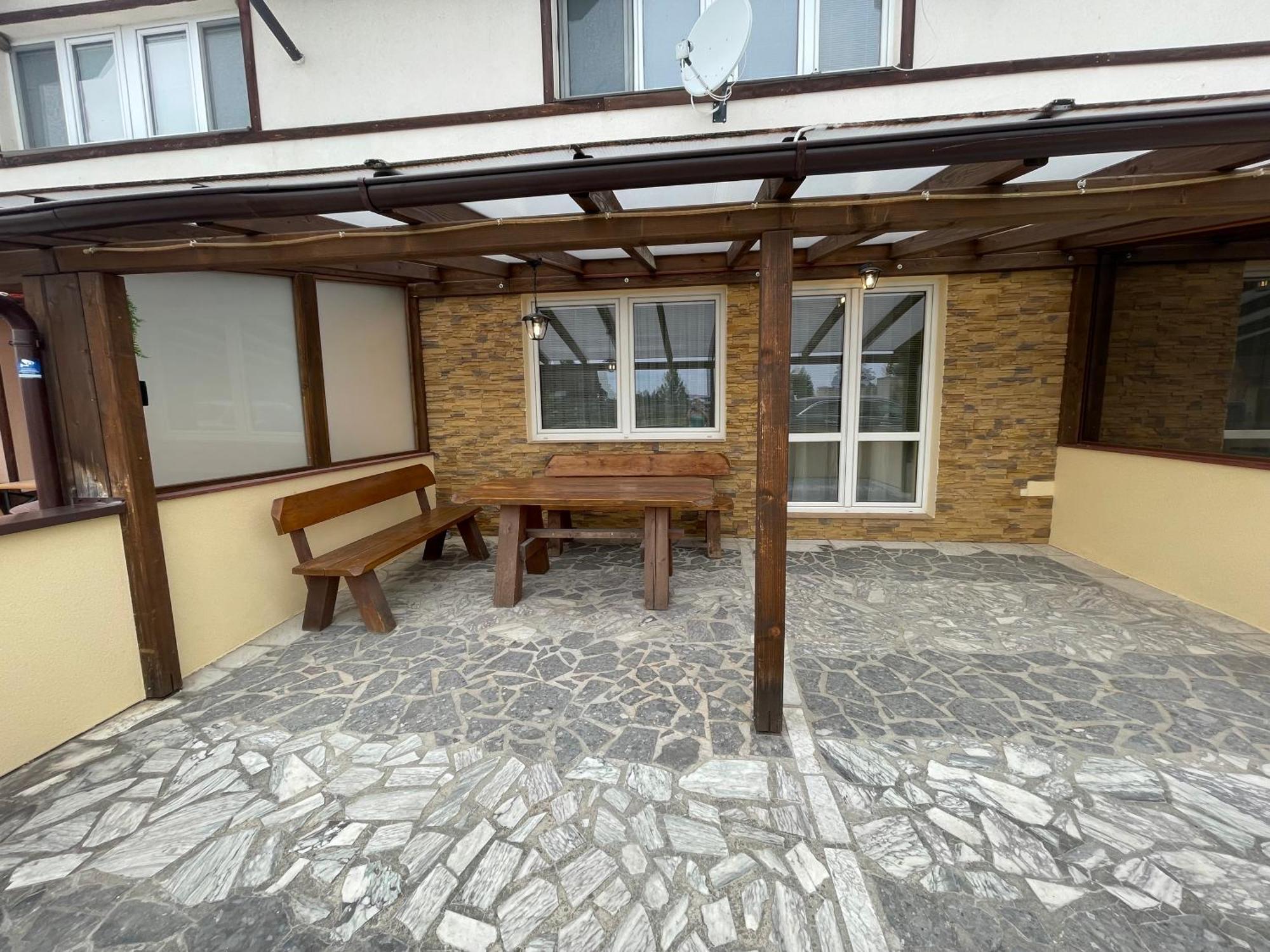 Apartman Illy Veľký Slavkov Exterior foto